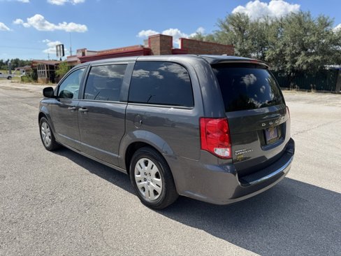 Used 2020 Dodge Grand Caravan SE w/ UConnect Hands-Free Group image 16