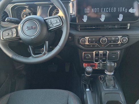 New 2025 Jeep Wrangler Unlimited Rubicon w/ Technology Group image 14