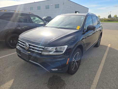 Used 2018 Volkswagen Tiguan SEL image 3
