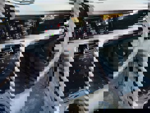 Certified 2022 Porsche Taycan image 26