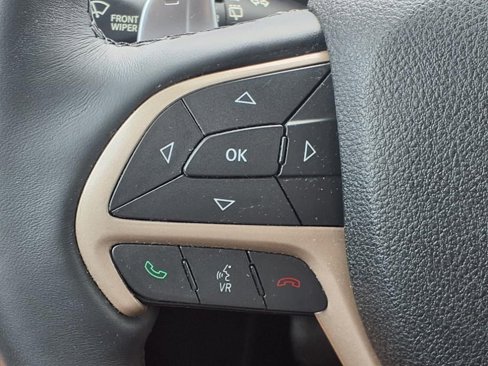 Used 2017 Jeep Grand Cherokee Laredo 75th Anniversary image 21