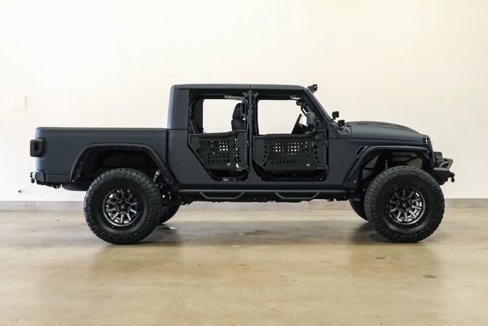 Used 2025 Jeep Gladiator Sport image 35