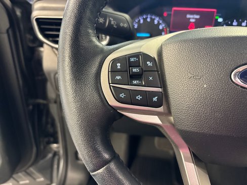 Used 2022 Ford Explorer Limited image 17