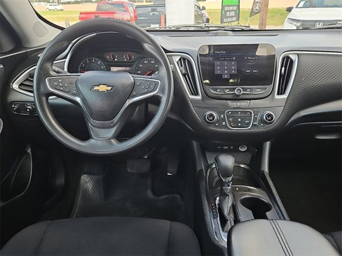 Used 2023 Chevrolet Malibu LT image 17