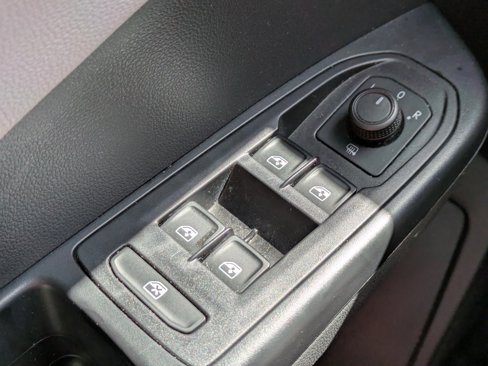 Used 2024 Volkswagen Taos SE image 23