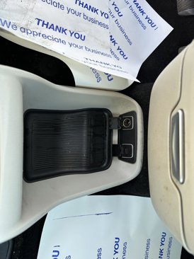 Used 2017 Chrysler Pacifica Touring image 32