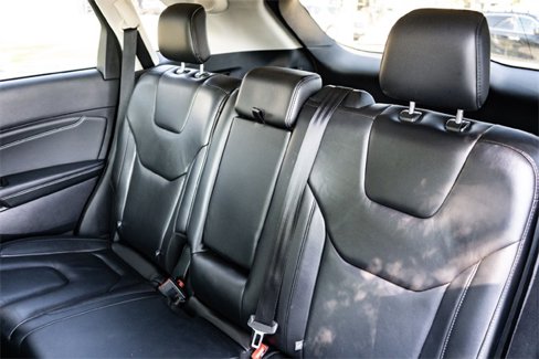 Used 2020 Ford Edge Titanium image 31