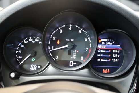 Certified 2024 Porsche Macan image 22