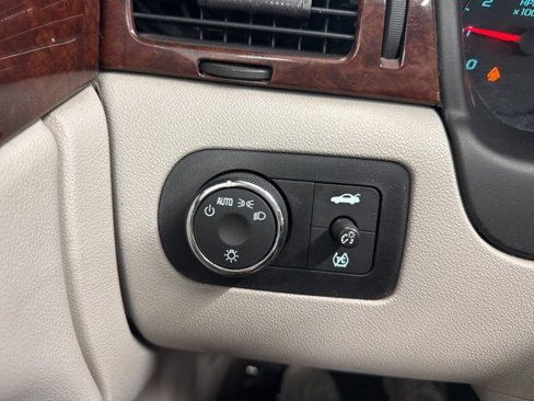 Used 2010 Chevrolet Impala LS image 37