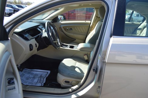 Used 2018 Ford Taurus SEL w/ Equipment Group 201A image 14