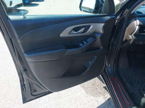 Used 2019 Chevrolet Traverse LT image 13