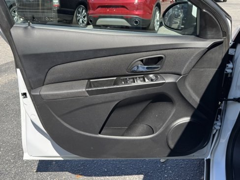 Used 2013 Chevrolet Cruze LT image 16