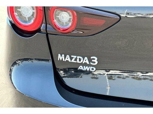 Used 2022 MAZDA MAZDA3 s image 11