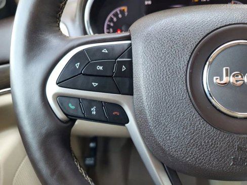 Used 2018 Jeep Grand Cherokee Overland image 7