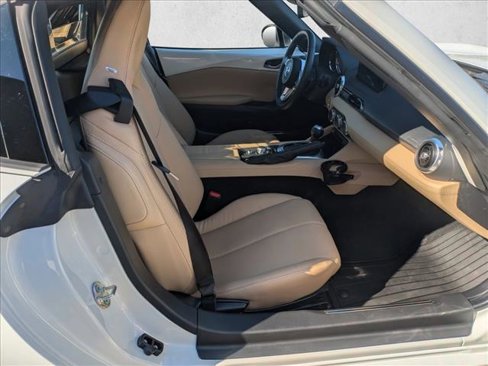 Used 2025 MAZDA MX-5 Miata RF Grand Touring image 16