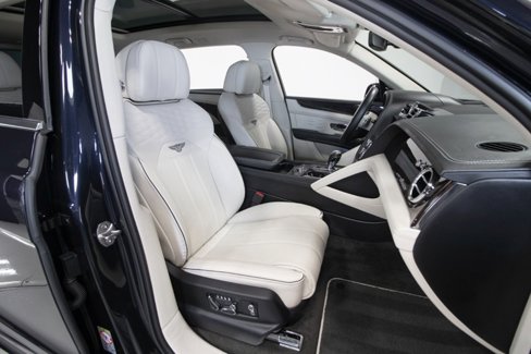 Used 2023 Bentley Bentayga Extended Wheelbase image 57