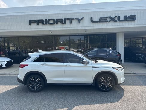 Used 2021 INFINITI QX50 Luxe image 3