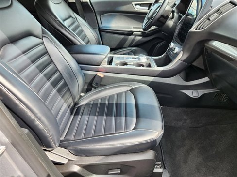 Used 2023 Ford Edge SEL image 18