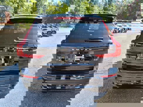 Certified 2023 Volvo XC60 B5 Core image 4