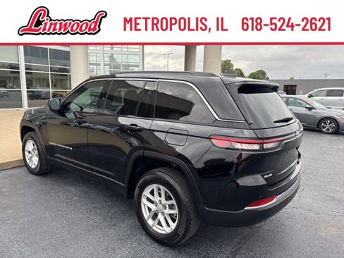 Used 2024 Jeep Grand Cherokee Laredo X image 4