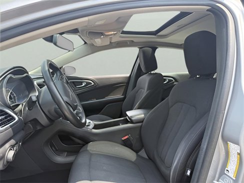 Used 2016 Chrysler 200 Limited w/ Anniversary Edition image 13
