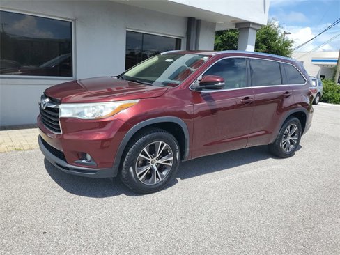 Used 2016 Toyota Highlander XLE image 13