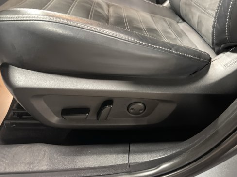 Used 2022 Mitsubishi Outlander SEL Black Edition image 10