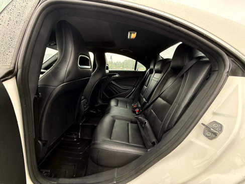Used 2018 Mercedes-Benz CLA 250 4MATIC image 33