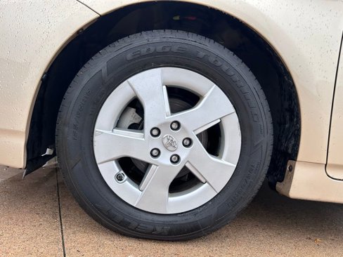 Used 2011 Toyota Prius Two image 9