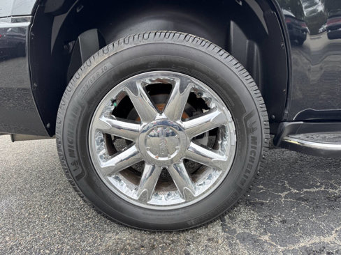 Used 2011 GMC Yukon Denali image 12