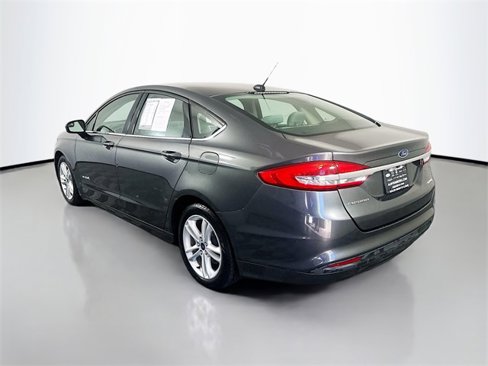 Used 2018 Ford Fusion S image 5