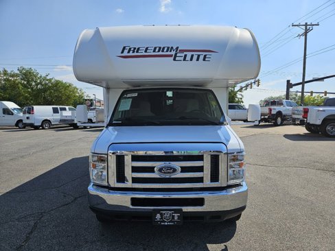 Used 2019 Ford E-350 and Econoline 350 Super Duty w/ Motorhome Prep Package image 3