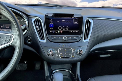 Used 2023 Chevrolet Malibu LT image 9