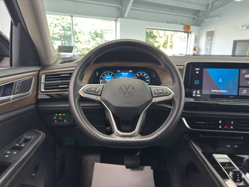 Used 2024 Volkswagen Atlas SE image 18