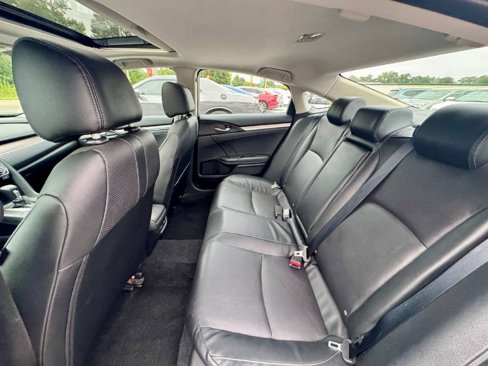 Used 2016 Honda Civic Touring image 10