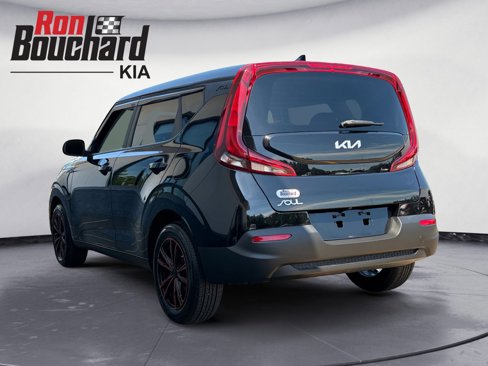 Certified 2022 Kia Soul LX image 4