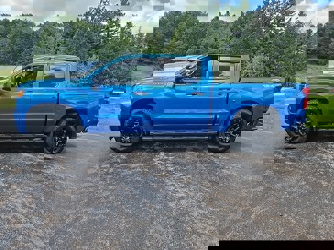 Used 2022 Chevrolet Silverado 1500 Custom image 2