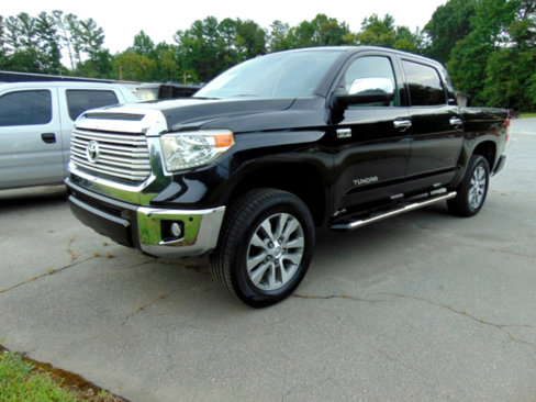 Used 2017 Toyota Tundra Limited w/ Limited Premium Package image 28
