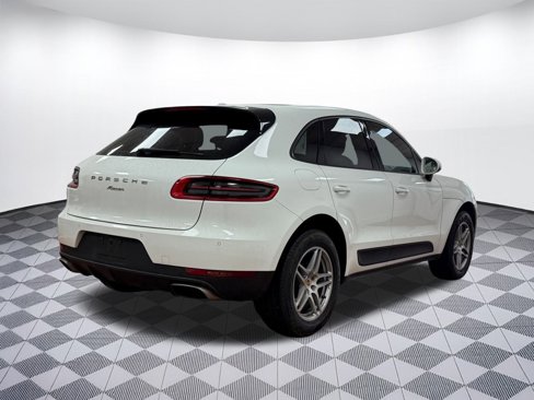 Used 2017 Porsche Macan image 8