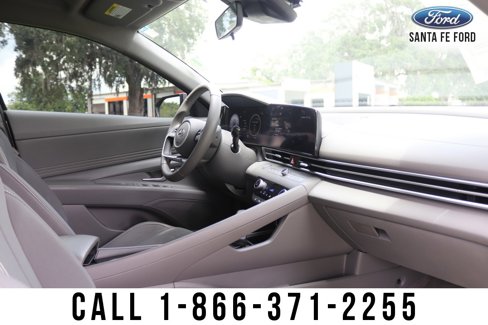 Used 2023 Hyundai Elantra SEL w/ Convenience Package image 42
