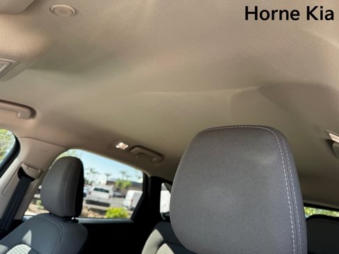 Used 2020 Ford Escape SE image 24