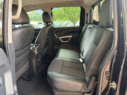 Used 2017 Nissan Titan PRO-4X image 15