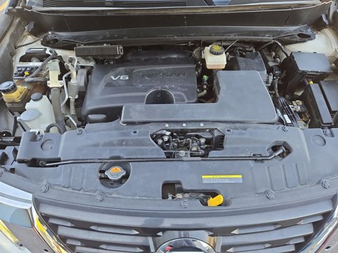 Used 2018 Nissan Pathfinder SV image 28