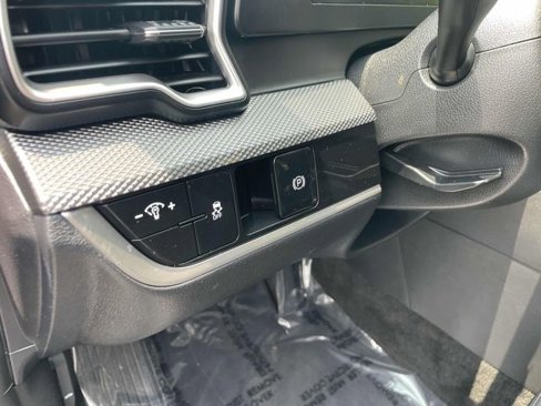 Used 2023 Kia Sportage LX image 21
