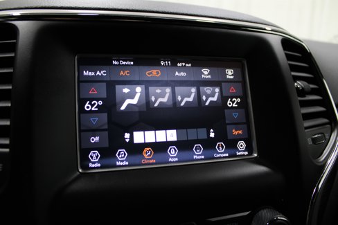 Used 2019 Jeep Grand Cherokee Laredo image 17