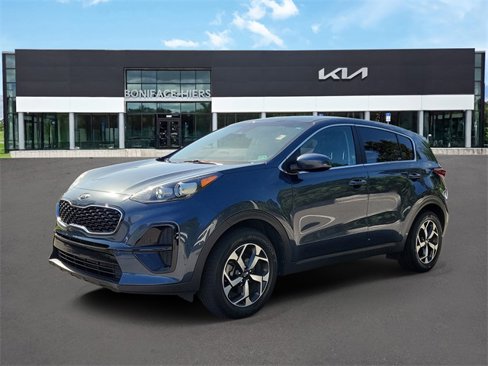 Certified 2022 Kia Sportage LX image 3