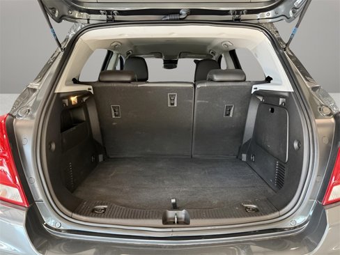 Used 2017 Chevrolet Trax LT w/ LT Convenience Package image 13