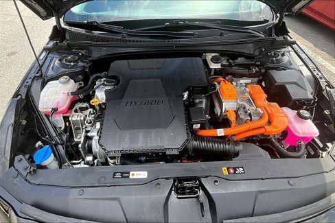 Used 2023 Hyundai Elantra Limited image 31