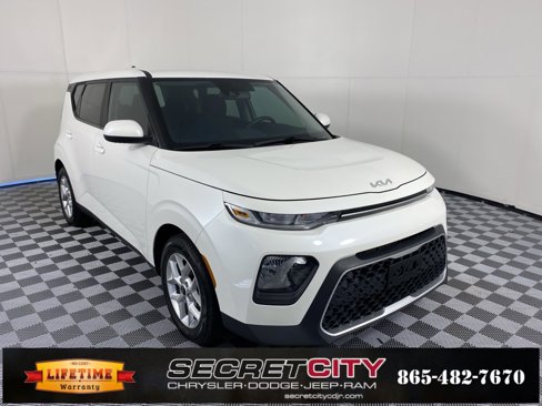 Used 2022 Kia Soul LX w/ Technology Package image 1