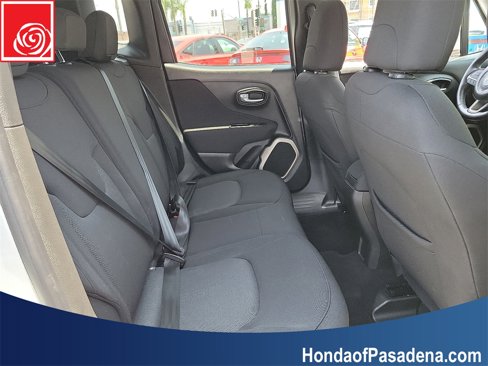 Used 2017 Jeep Renegade Latitude image 23
